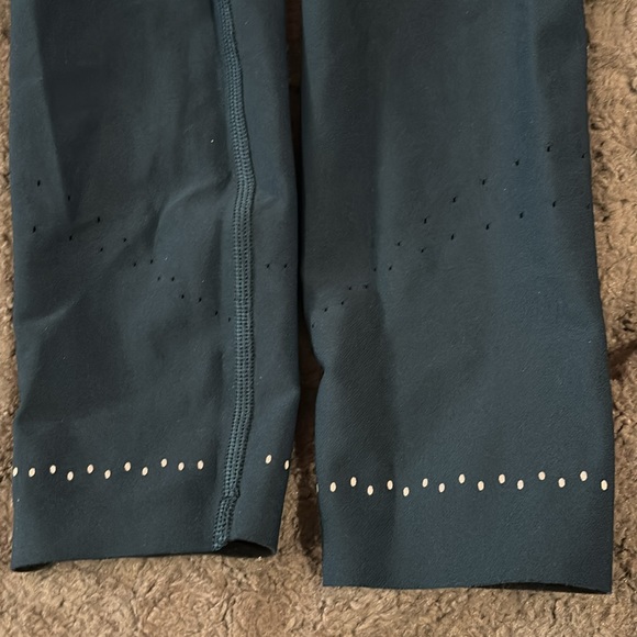 LuLulemon leggings EUC! - Picture 4 of 7